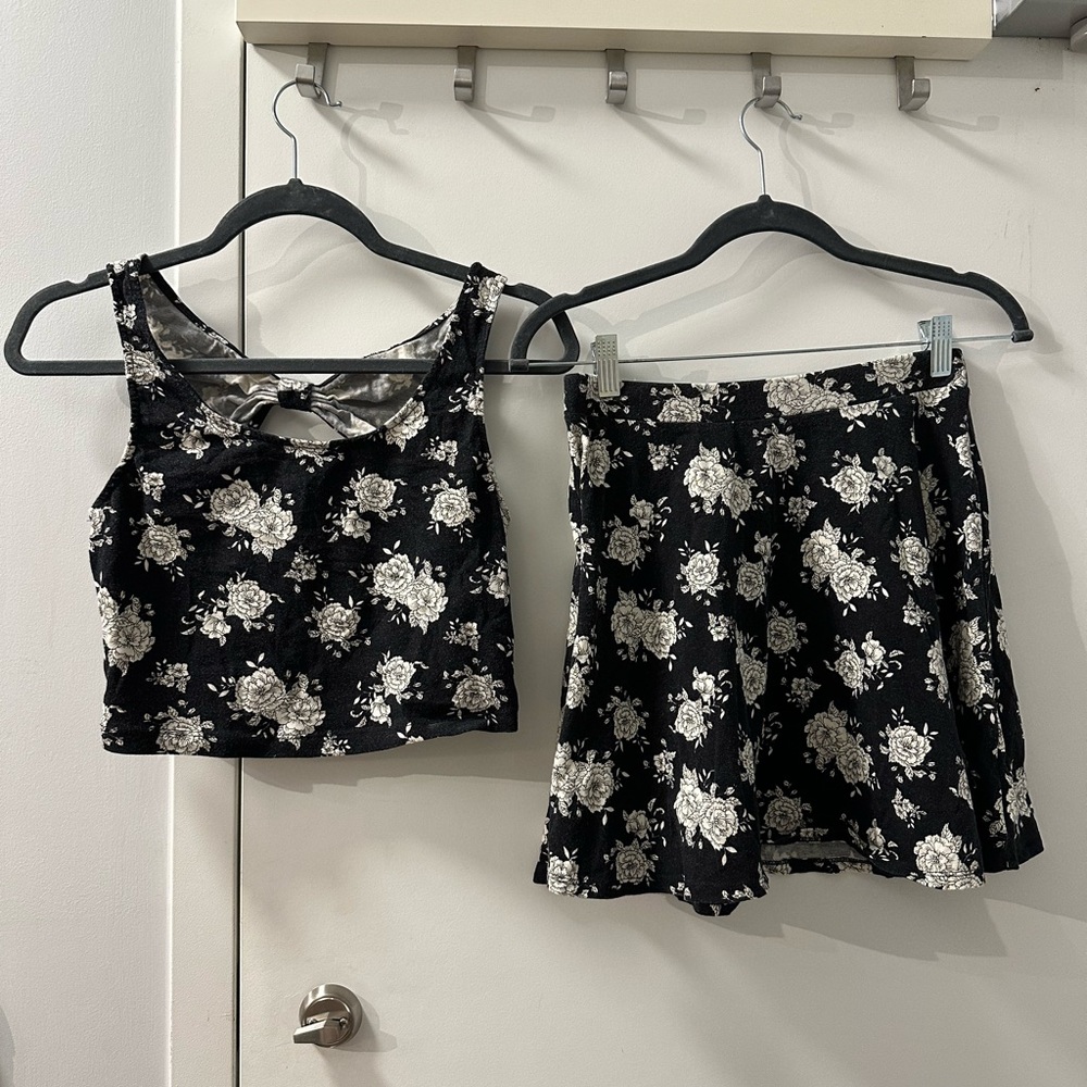 Matching floral print skirt set